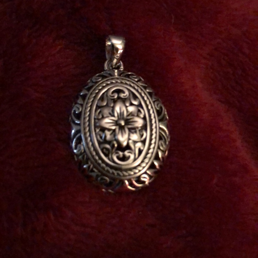 Sterling silver pendant